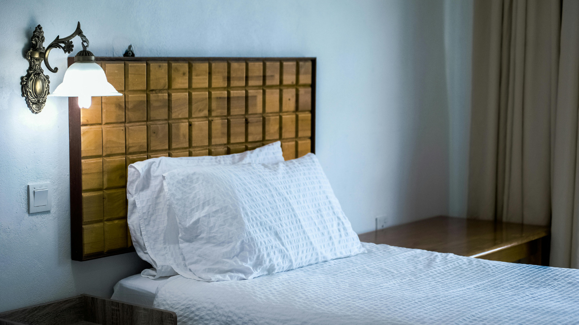Midnight Doxology: Reflections for Sleepless Nights